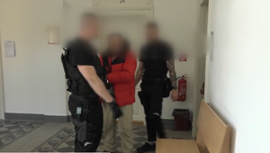 Dráma na okresnom úrade: Bili sa mama, syn aj starosta a policajti