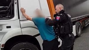 Kamionista jazdil cez Prešov zo strany na stranu, pri kontrole nafúkal 1,3 promile