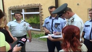 Oslava školského roka. Po "vysvedčku" sa pilo!