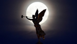 Dnešná noc je výnimočná. Prináša jedinečný astronomický úkaz