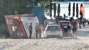 Hasiči vytiahli z jazera telo utopeného muža