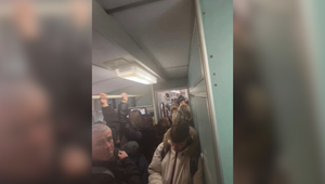 Cestovali sme natlačení ako dobytok. Cestujúci kritizujú stav železnice na východe Slovenska