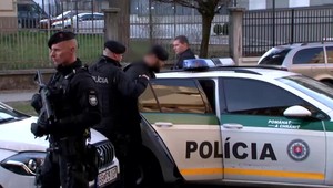 Obvinený Tomáš, ktorý bodol školáčku Alenku, poputuje do väzenia