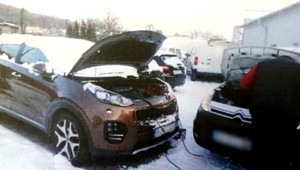 Takmer nové auto zasiahol blesk. Problémy nastali po vyčíslení opráv