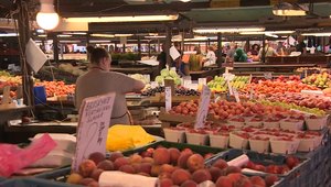 Trhoviská hlásia slabší záujem a Rakúsko láka Slovákov na lacnejšie ovocie