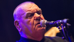 Český spevák bojuje o život, vytiahli z neho 16 litrov vody!