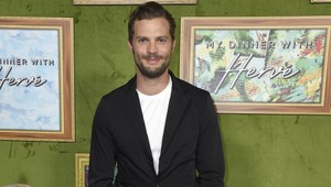 Sexsymbol z Päťdesiatich odtieňov bude trojnásobným otcom