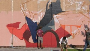 Policajtovi, ktorý udrel sprejera, hrozí väzenie