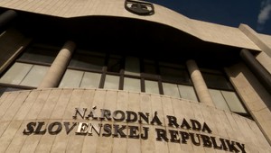 Anonym sa vyhráža vláde: Ak nepodá demisiu, Slovensko zhorí. Polícia začala trestné stíhanie