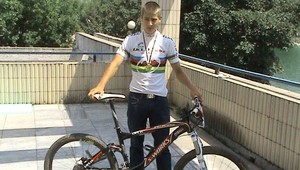Cyklisti sa hádajú. Strieborný junior najlepším cyklistom