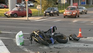 VIDEO: Ignoroval červenú? Motorkár (†25) zomrel na križovatke