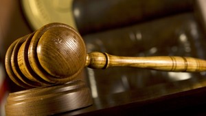 Sudca si vypočuje záverečné reči v prípade vraždy Čongrádyho