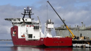 Stratené lietadlo musia nájsť do pondelka, pre čierne skrinky