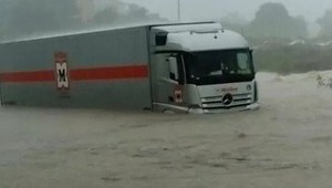 Chorvátsky Zadar je pod vodou. Zaplavené sú aj ďalšie dovolenkové destinácie