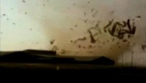 AMATÉRSKE VIDEO: Keď tornádo útočí...