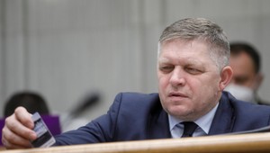 Vydá parlament Roberta Fica polícii? Politici reagujú. Pellegrini označil OĽaNO za najväčšie zlo slovenskej politiky