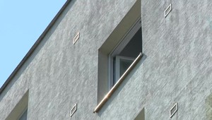 Tragédia v Bratislave: 24-ročná žena zahynula po páde z okna