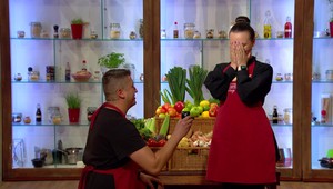 Toto sa len tak nevidí: Žiadosť o ruku priamo pred kamerami!