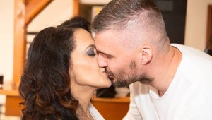 Bílá po návrate k mladému milencovi. Syn jej vynadal!