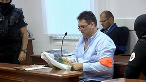 Dvojnásobný vrah je stále na slobode, na úteku mu ktosi pomáha