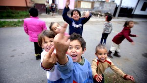 Únia posiela slovenským Rómom 300 miliónov eur