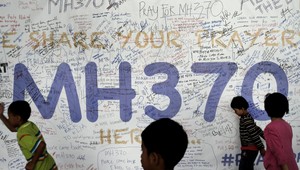 Stále máme nádej, kým nebudeme mať istotu o MH370, hovoria príbuzní