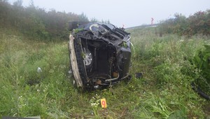 Tragédia nedeľného rána: Vedľa auta našli nehybne ležať 27-ročného muža