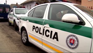 Vrah starenku (†75) udusil a vykradol jej byt