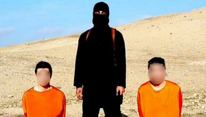 Terorista Jihadi John z videí Islamského štátu je Brit z Londýna