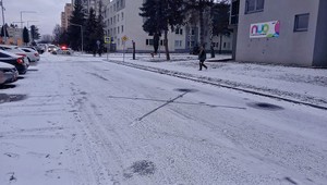 Nešťastné ráno na cestách: Na priechode pre chodcov zrazilo auto dve deti
