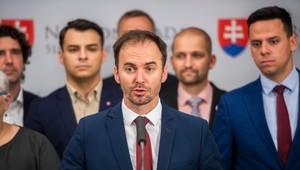 Šipoš sa pustil do Sulíka kvôli možnej náhrade Matoviča. Novým ministrom financií by mohol byť aj Gyimesi, reaguje odborník