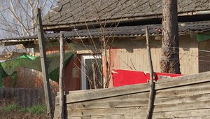 Záhadný incident: Osemročného chlapca priviezli na pohotovosť s nožom v chrbte