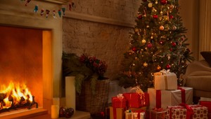 Opitá bosorka, horiaca koza a zhnité mäso. Toto sú najbizarnejšie vianočné zvyky vo svete