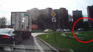 VIDEO: Údajne zachytáva zlodeja, ktorý prepadol banku v Bratislave