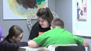 Splnený sen: 14-ročná Laura má vlastnú kaviareň pre ľudí s autizmom