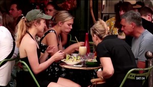 Pokles maloobchodných tržieb pokračuje, v reštauráciách sme ale minuli viac