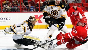 Highlighty NHL: Chárov Boston zdolal Sekerovu Carolinu
