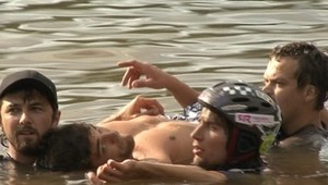 Muž roka: Ochrnuté má aj ruky!