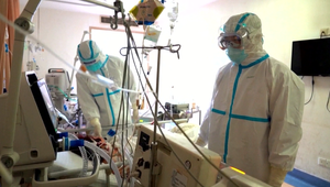 Do boja s pandémiou s kalkulačkami. Dátoví analytici odhadujú, že kĺzavý medián 500 dosiahneme na Troch kráľov