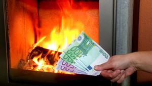 Zadĺžený Cyprus vystrkuje rožky, zatiaľ zbytočne!