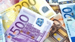 Bankovku s hodnotou 500 eur chcú zrušiť. Slúži len kriminálnikom