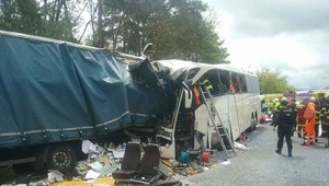 VIDEO: Pozrite si svedectvá priamych účastníkov tragickej nehody autobusu