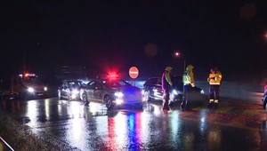 Poškodené disky i pneumatiky. Jama na diaľnici poškodila niekoľko áut