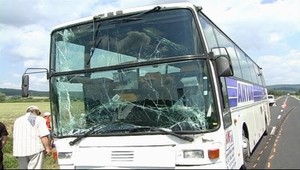 Nehoda autobusu si vyžiadala šesť obetí