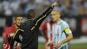 Tvrdý trest pre Slovan, Dosoudil v EL so štvorzápasovým dištancom