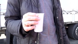 Colník a príspevok na kávu, po slovensky úplatok