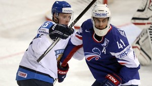 MS 2013: Francúzi potrápili Fínov, Švédi zdolali Bielorusov