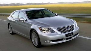 Daň za auto bude nižšia, podnikatelia ušetria