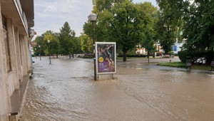 Záplavy zasiahli aj východ Slovenska: Humenné ostalo pod vodou