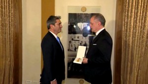 Redaktor televízie JOJ Martin Mózer dostal vyznamenanie za oživenie príbehu hrdinu